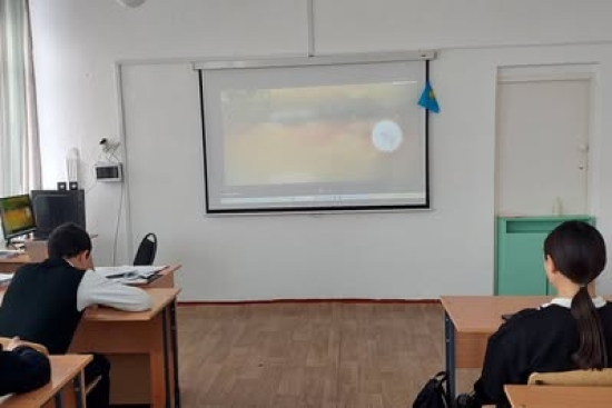 #Адал_азамат  #үнемі_тұтыну Іс-шаралар жоспарына сәйкес 18 желтоқсан күні 5–7-сынып оқушыларымен «Энергияны үнемдеу елі» атты тақырыптық ойын өткізілді. Мақсаты — оқушыларда адам мен табиғаттың біртұтастығы туралы түсінік қалыптастыру, табиғи ресурстарды 