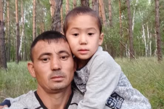 Әкелер күніне арналған іс-шаралар аясында мектепте «Менің отбасым – менің байлығым» атты фотокөрме ұйымдастырылды. Оқушылар өз отбасыларының жылулығын, сүйіспеншілігін, қамқорлығы мен өзара құрметін бейнелейтін фотосуреттерін ұсынды. Жұмыстарда әкенің отб